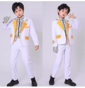 Children Boy white gold rivet jazz dance costumes pianist model show singers dance wear host gogo dancers dance outfits drum catwalks silver squins vest blazers pants for kids